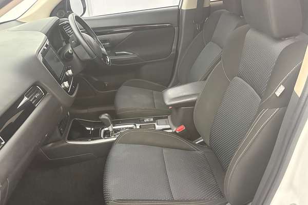 2021 Mitsubishi Outlander ES ZL