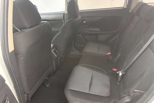 2021 Mitsubishi Outlander ES ZL