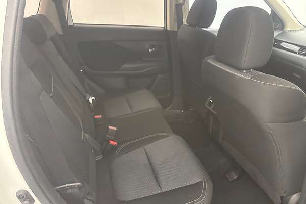 2021 Mitsubishi Outlander ES ZL