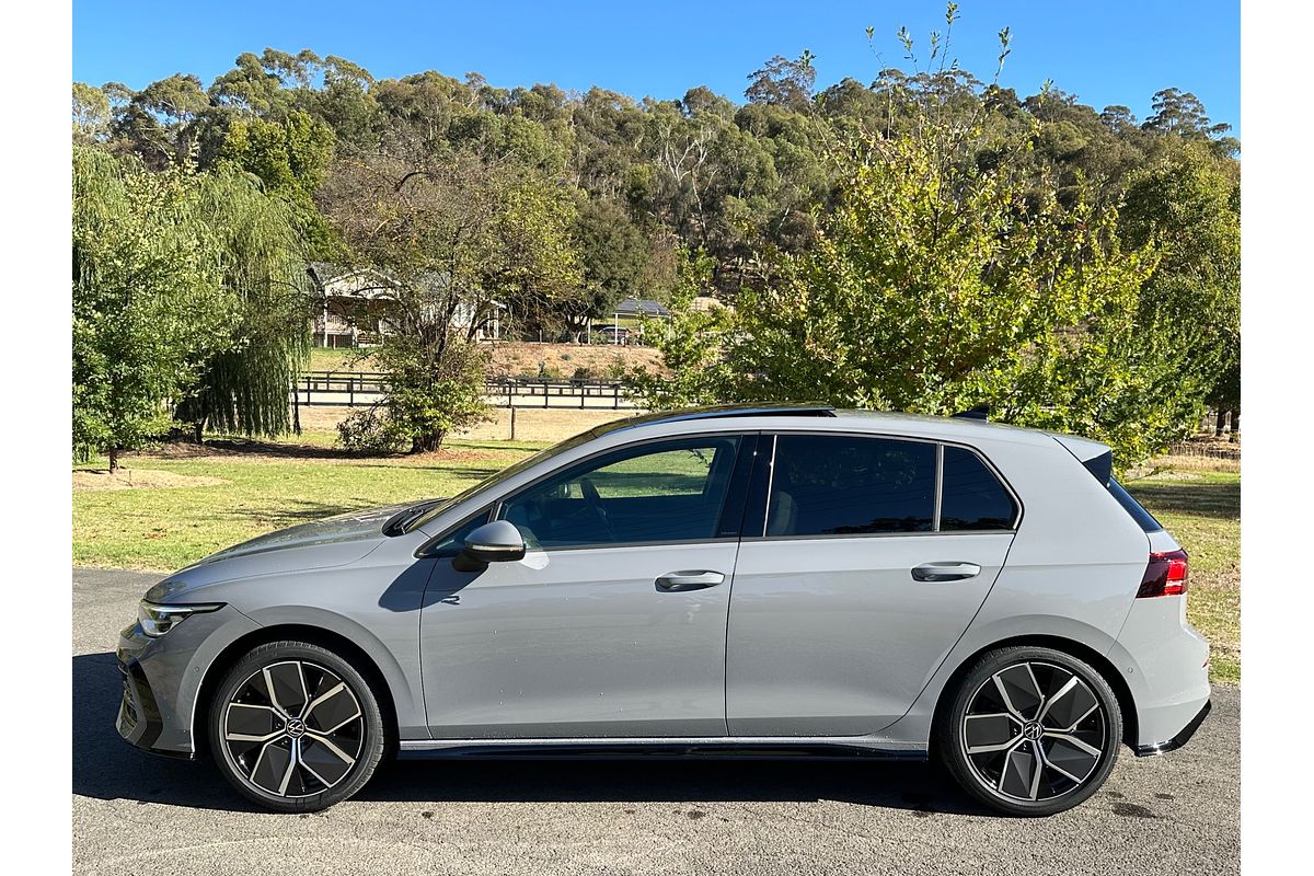 2025 Volkswagen Golf 110TSI R-Line 8.5
