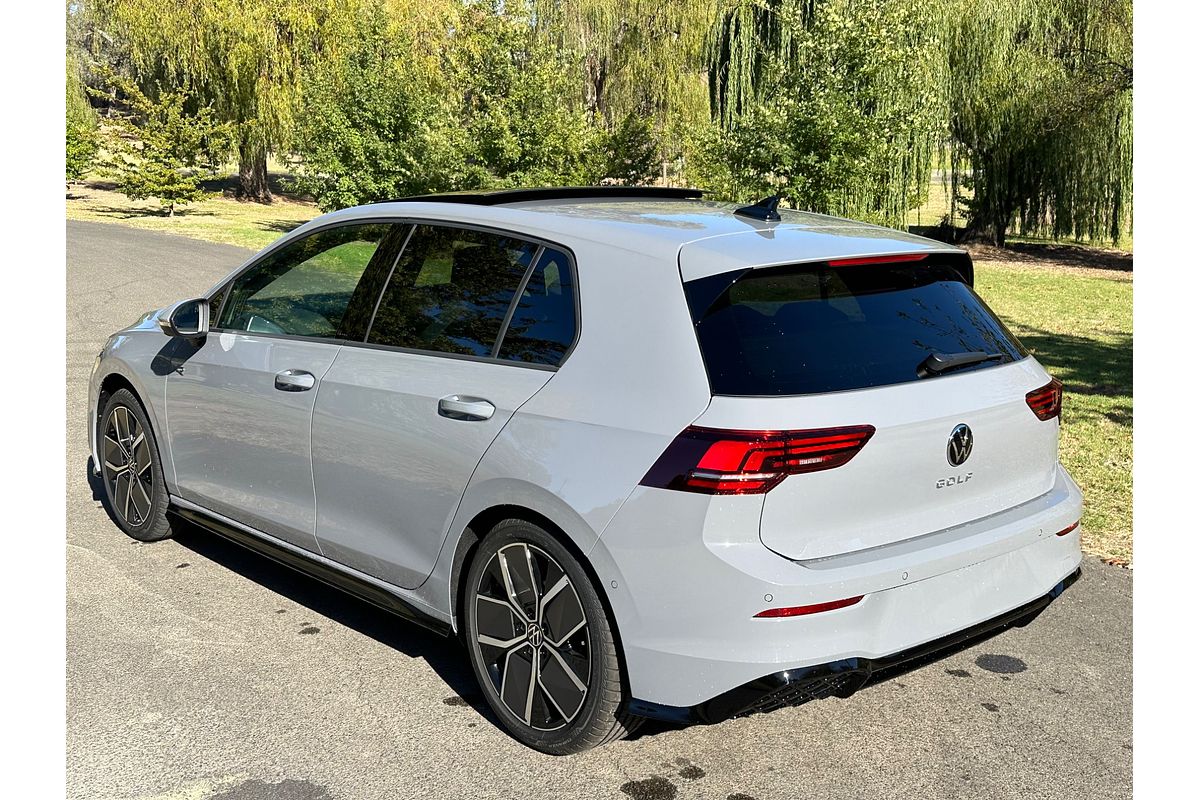 2025 Volkswagen Golf 110TSI R-Line 8.5
