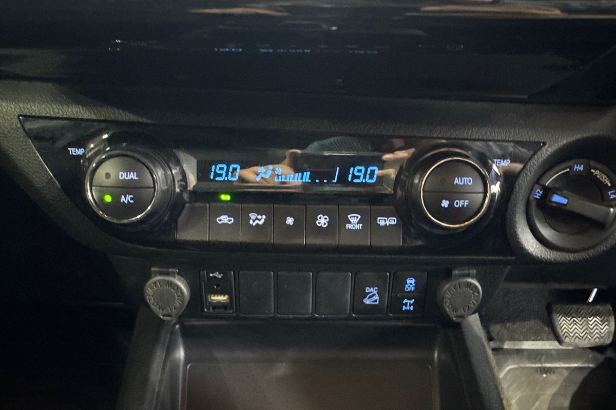2023 Toyota Hilux SR5 GUN126R 4X4