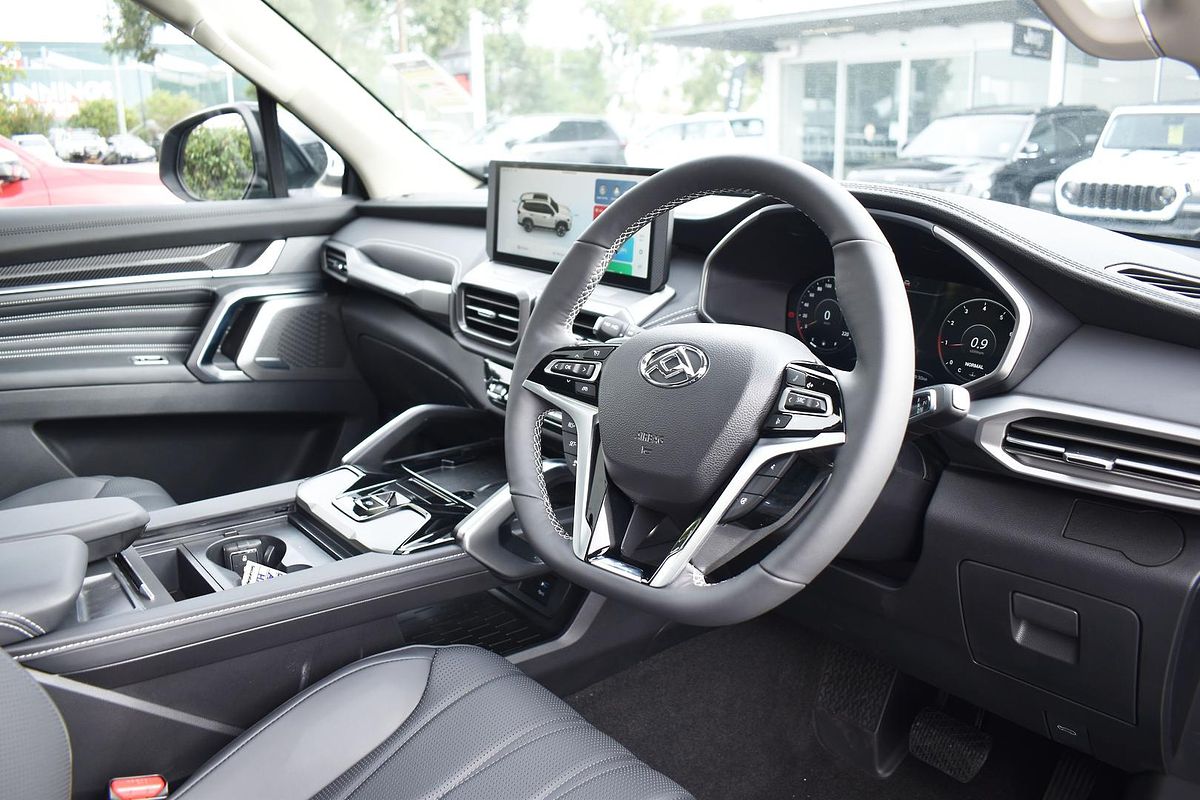 2025 LDV D90 Executive SV9A