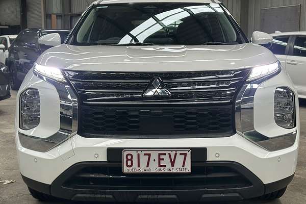 2022 Mitsubishi Outlander ES ZM