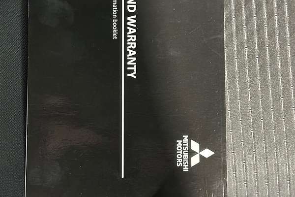 2022 Mitsubishi Outlander ES ZM