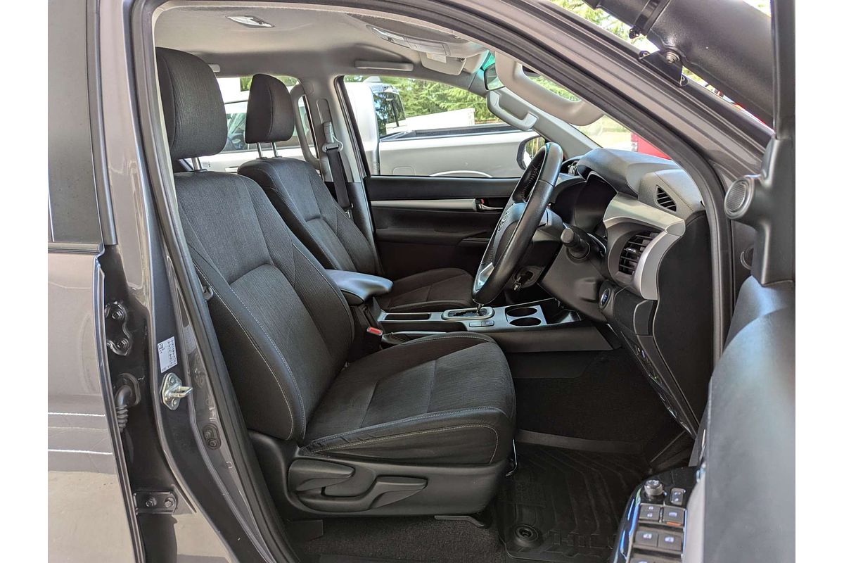 2020 Toyota Hilux SR5 GUN126R 4X4