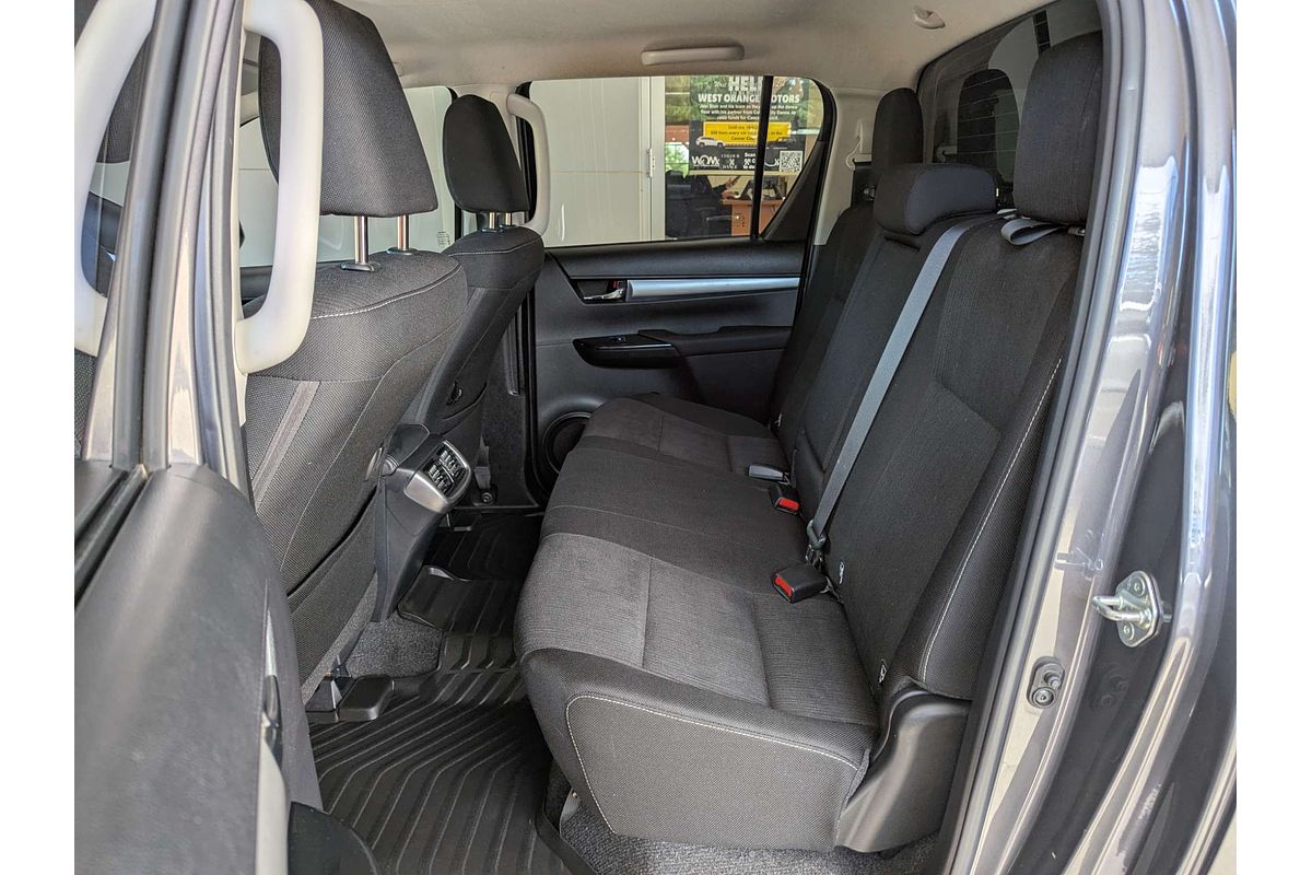 2020 Toyota Hilux SR5 GUN126R 4X4