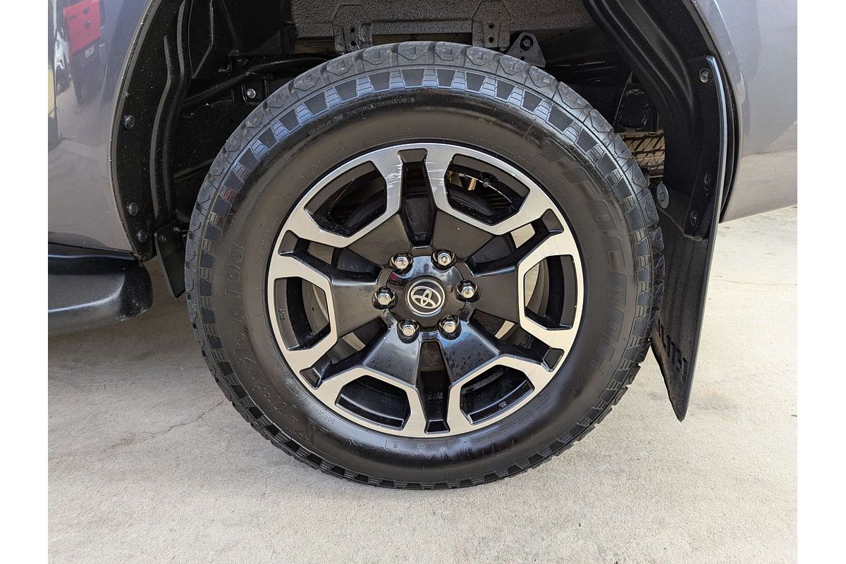 2020 Toyota Hilux SR5 GUN126R 4X4