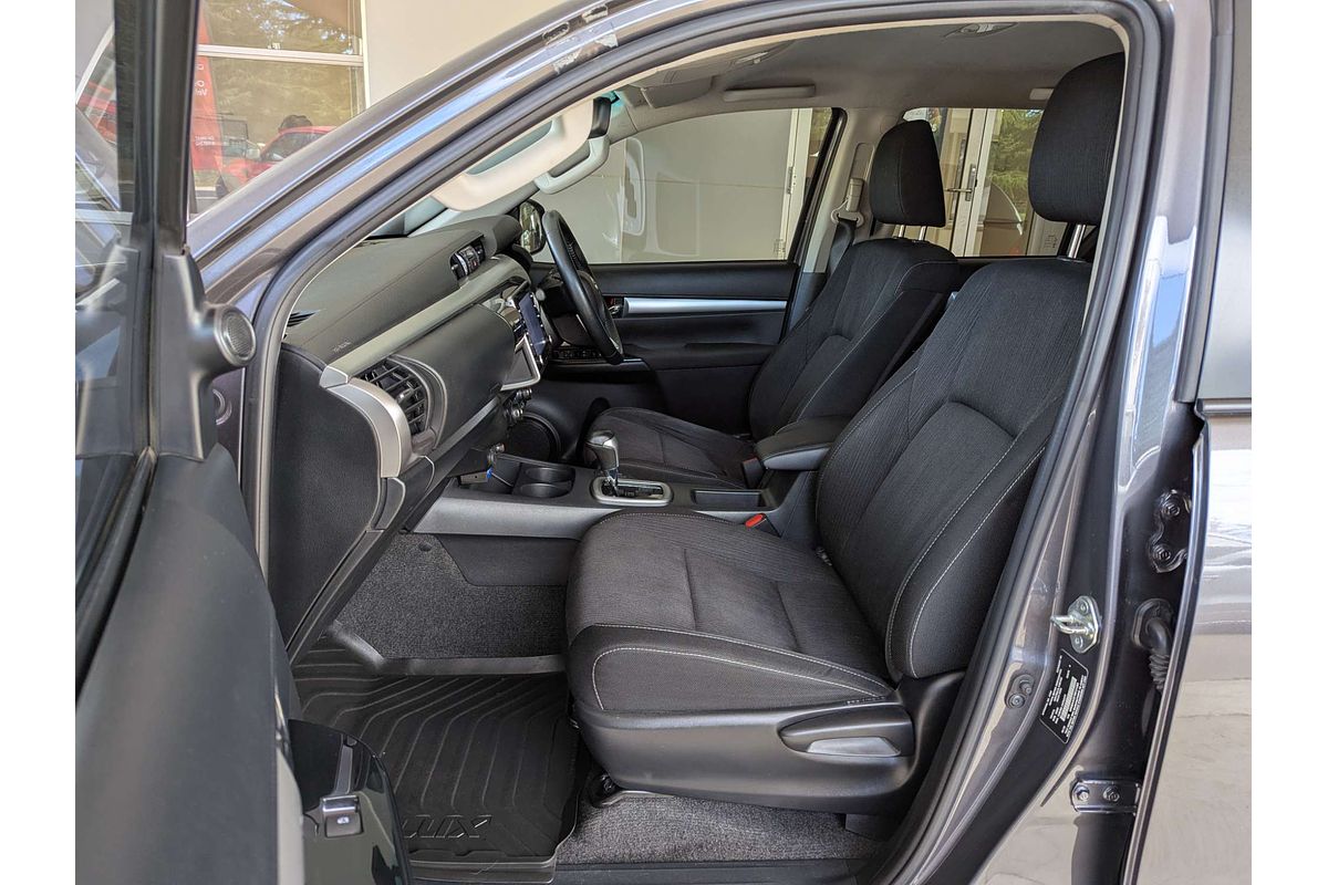 2020 Toyota Hilux SR5 GUN126R 4X4