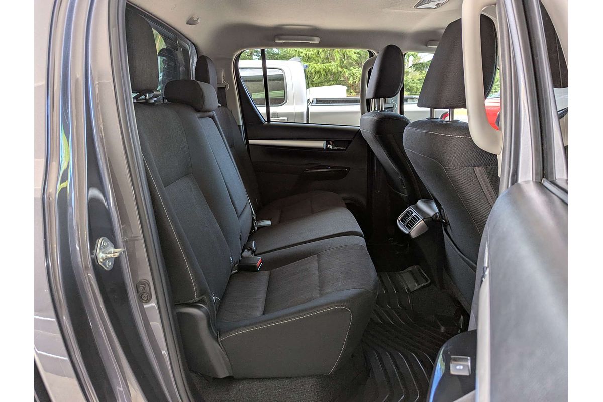 2020 Toyota Hilux SR5 GUN126R 4X4