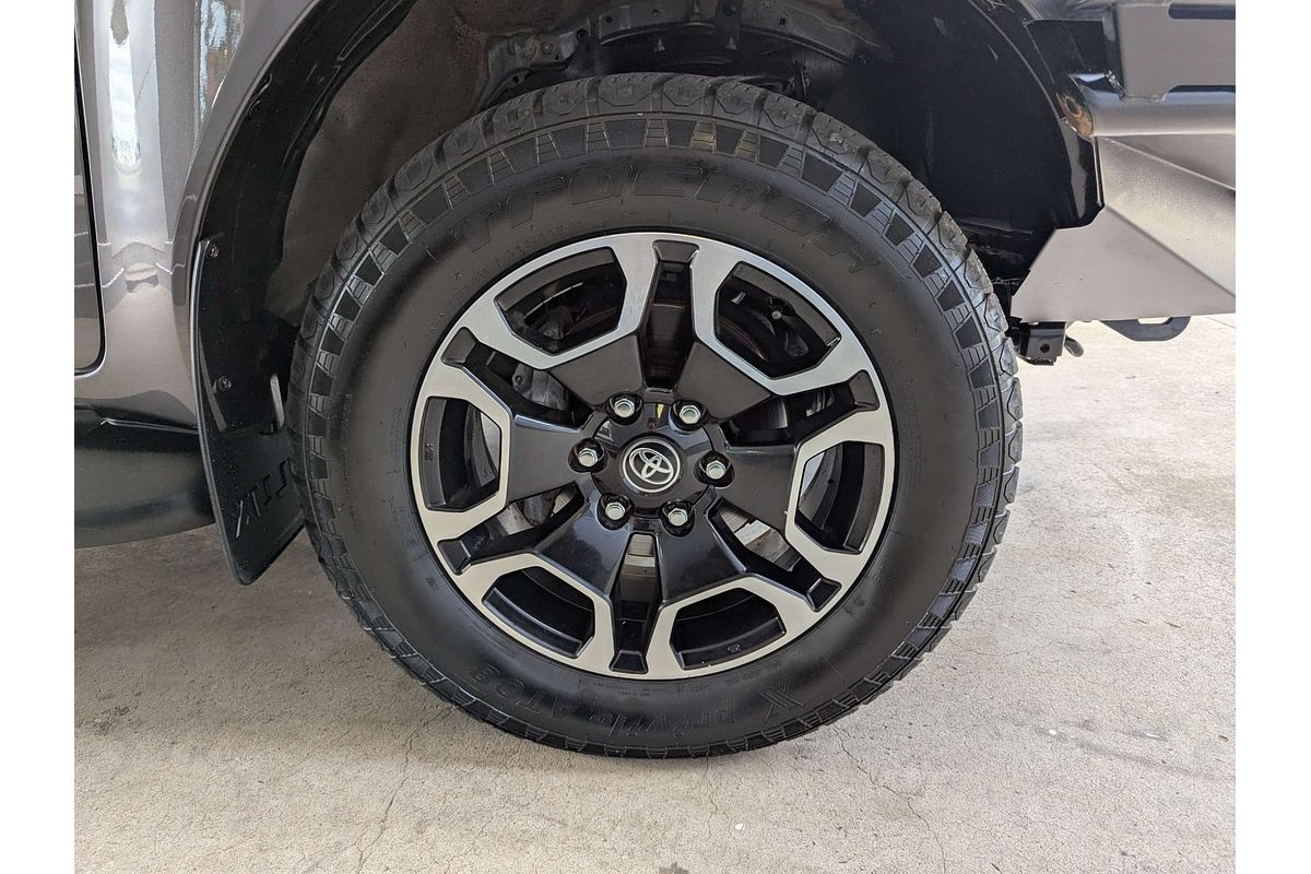 2020 Toyota Hilux SR5 GUN126R 4X4