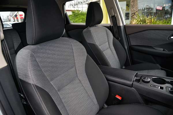2024 Nissan X-TRAIL ST T33