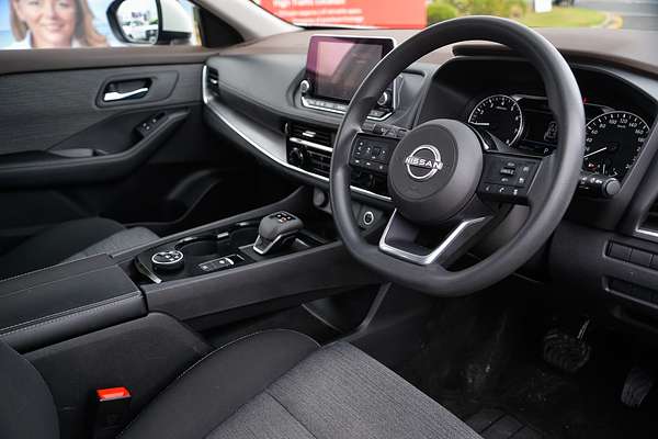 2024 Nissan X-TRAIL ST T33