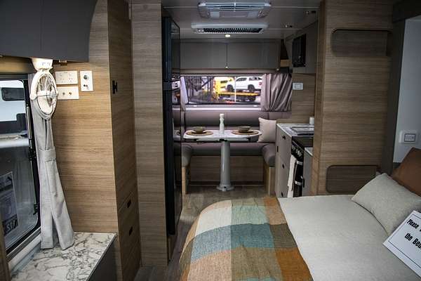 2024 Jayco SILVERLINE CARAVAN 21.65-3.OB.SL-MY24