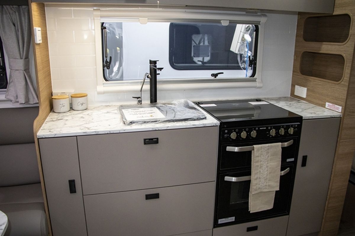 2024 Jayco SILVERLINE CARAVAN 21.65-3.OB.SL-MY24