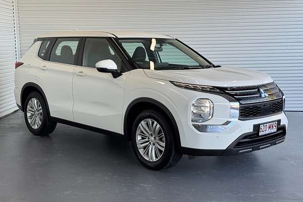 2024 Mitsubishi Outlander ES ZM