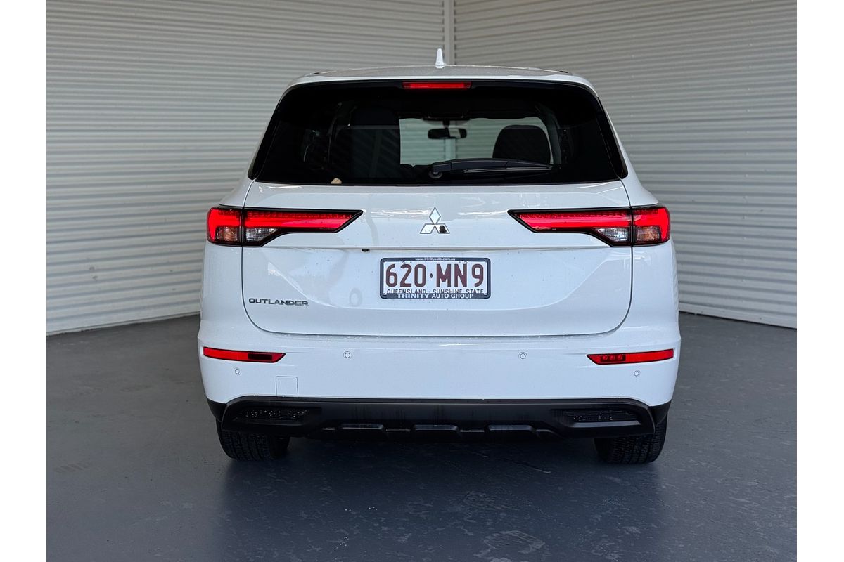 2024 Mitsubishi Outlander ES ZM