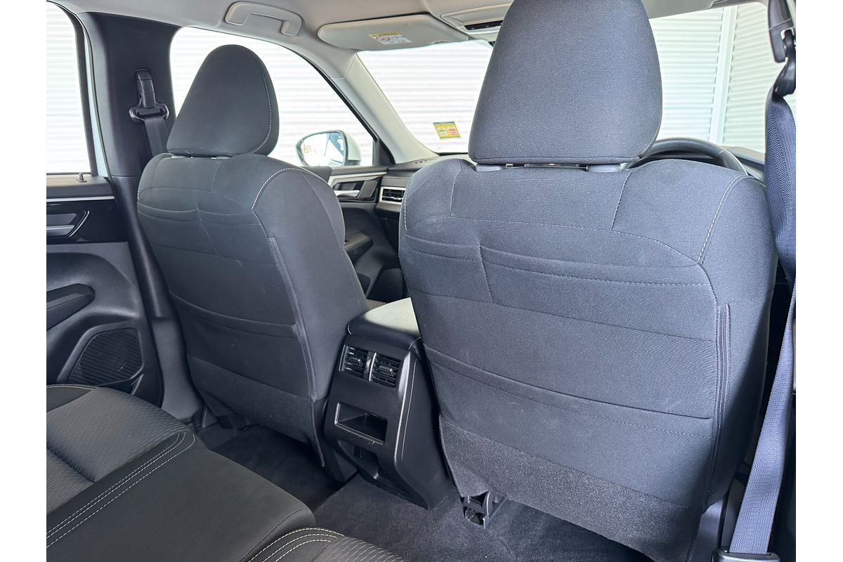 2024 Mitsubishi Outlander ES ZM
