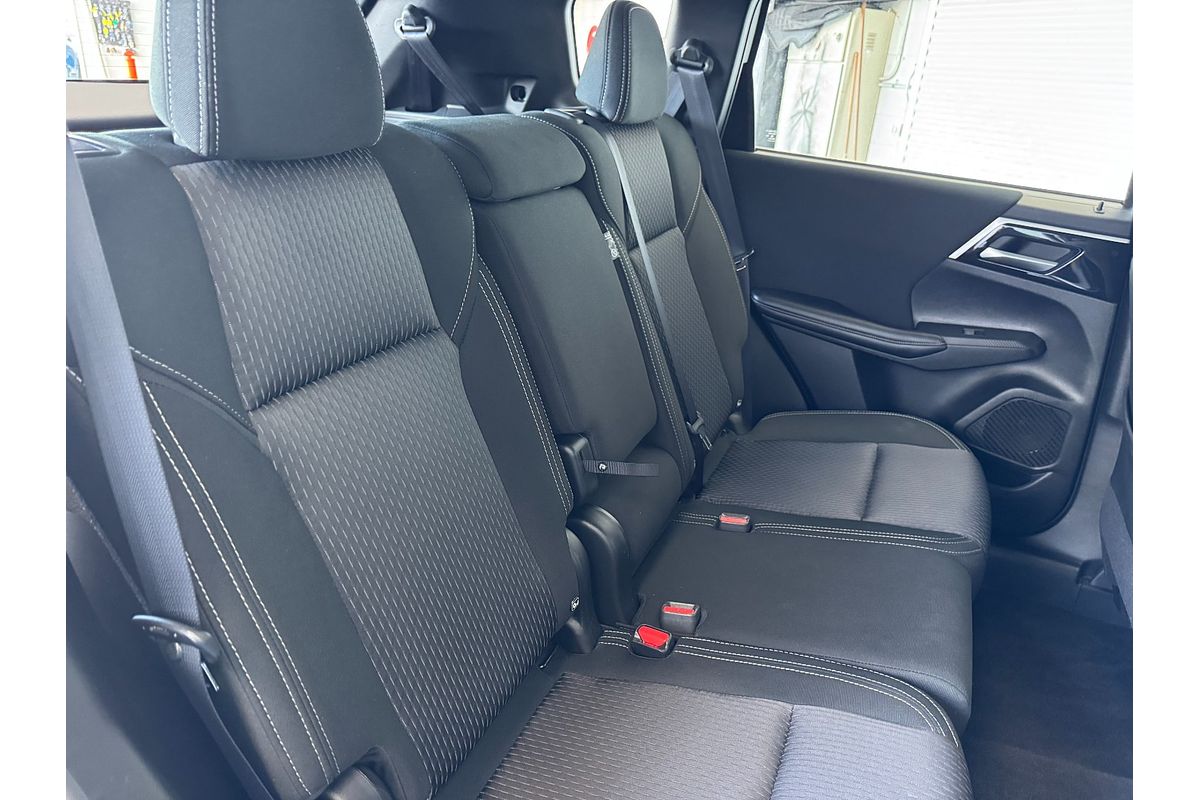 2024 Mitsubishi Outlander ES ZM