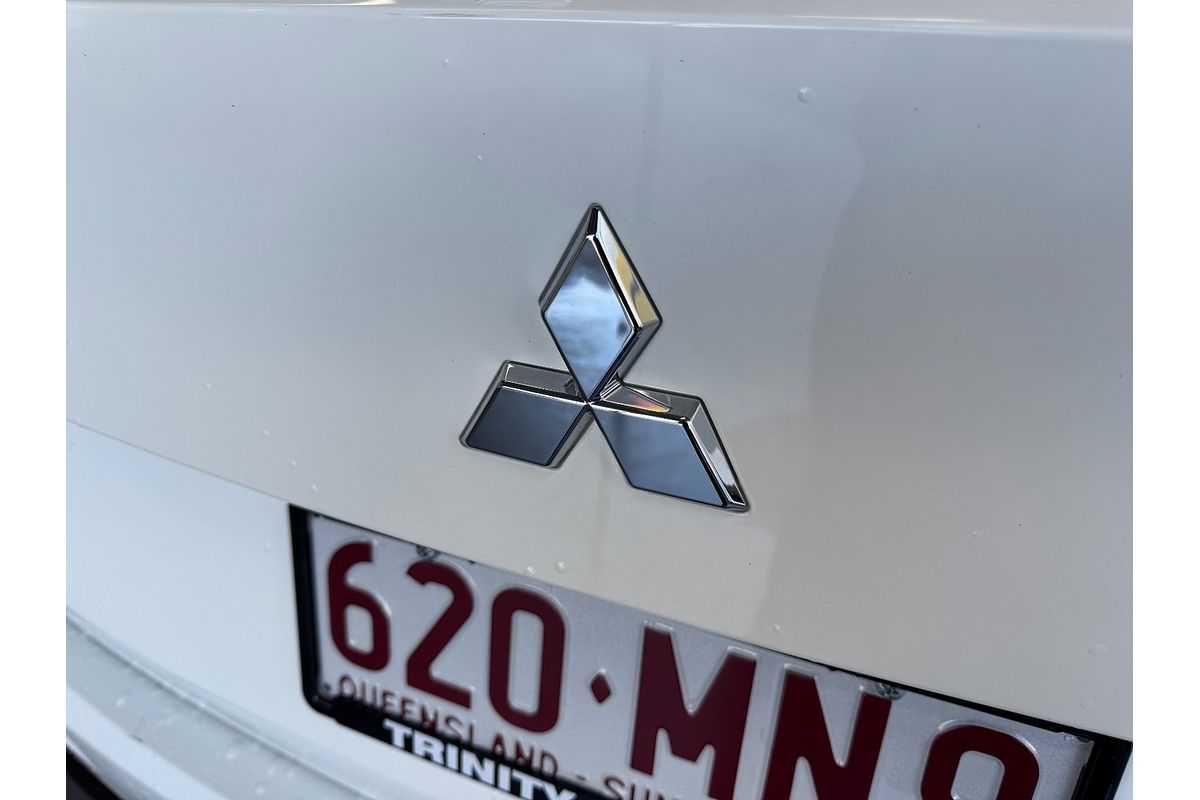 2024 Mitsubishi Outlander ES ZM