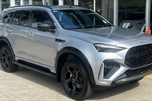 2025 Isuzu MU-X X-TERRAIN