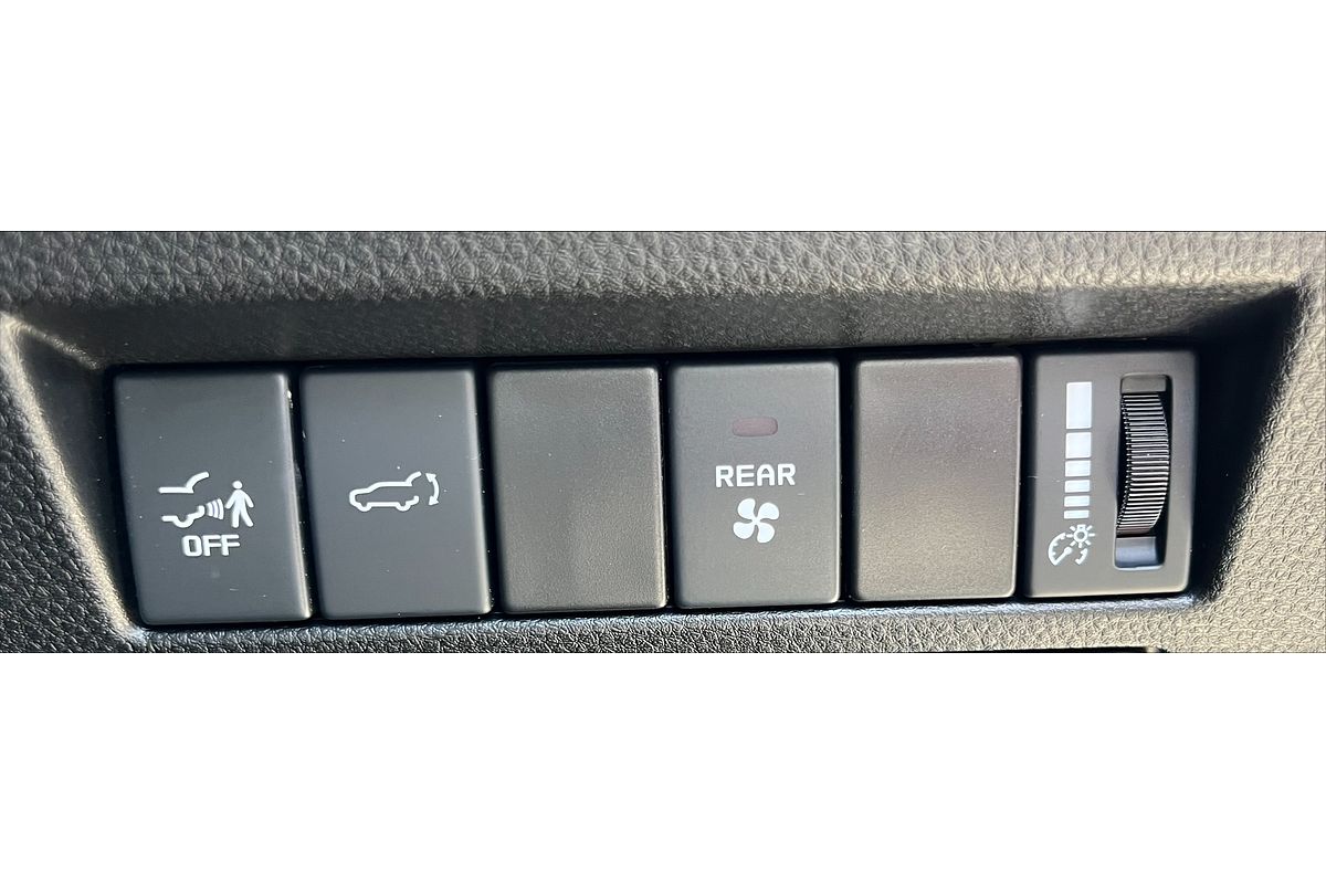 2025 Isuzu MU-X X-TERRAIN