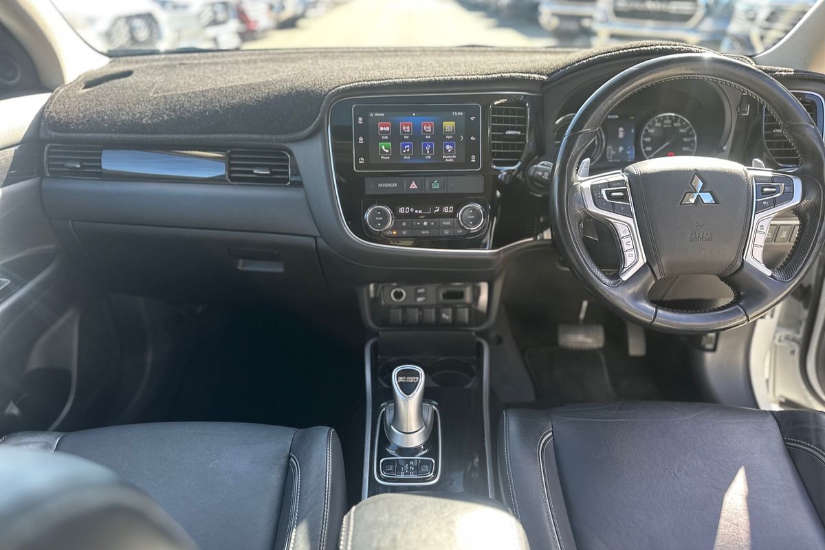 2018 Mitsubishi Outlander PHEV Exceed ZK
