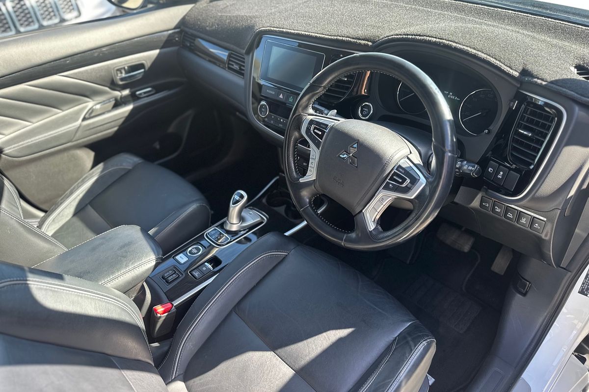 2018 Mitsubishi Outlander PHEV Exceed ZK