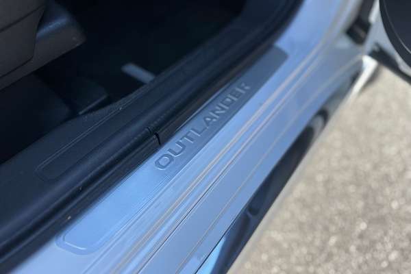 2018 Mitsubishi Outlander PHEV Exceed ZK
