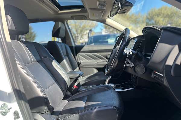 2018 Mitsubishi Outlander PHEV Exceed ZK