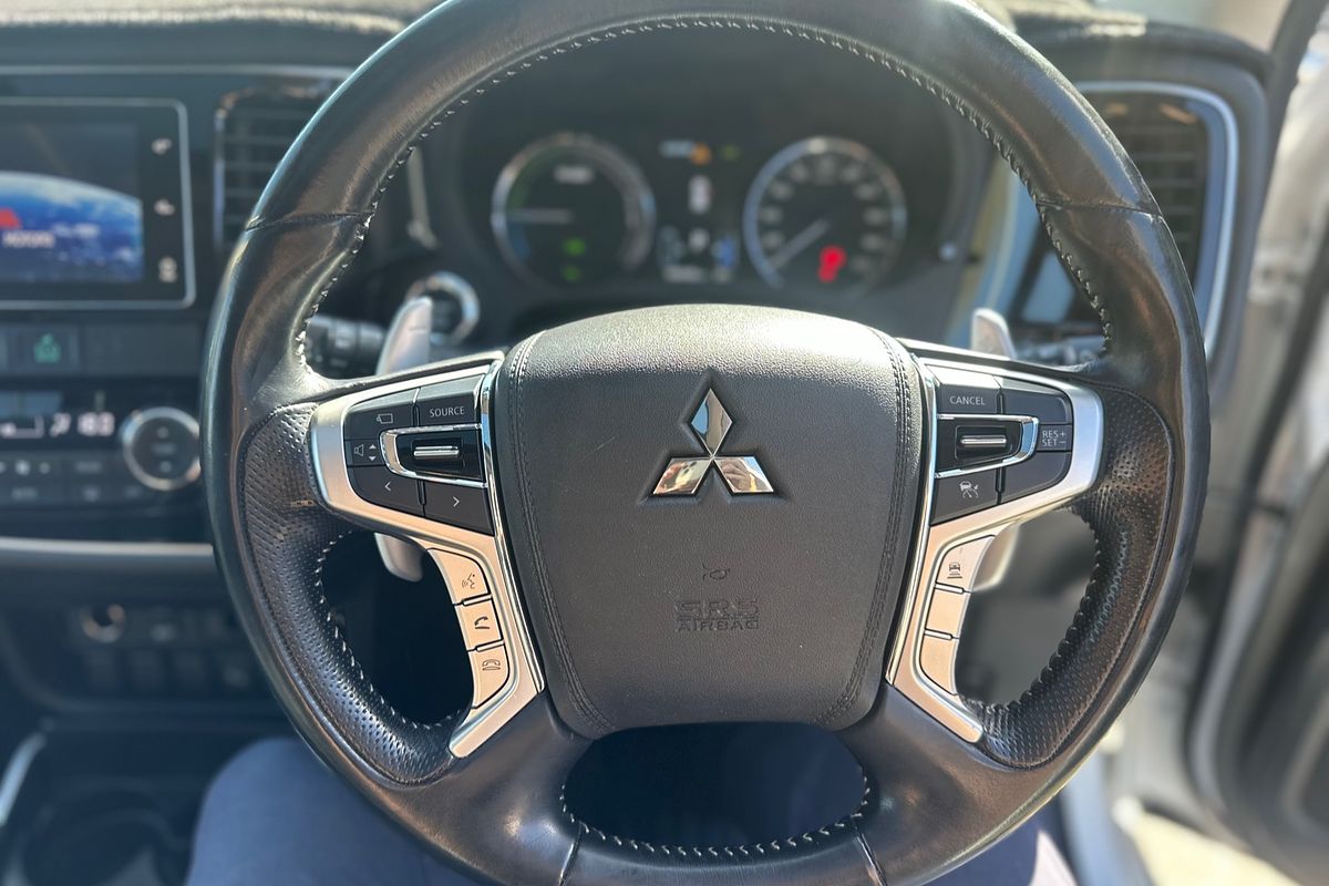 2018 Mitsubishi Outlander PHEV Exceed ZK