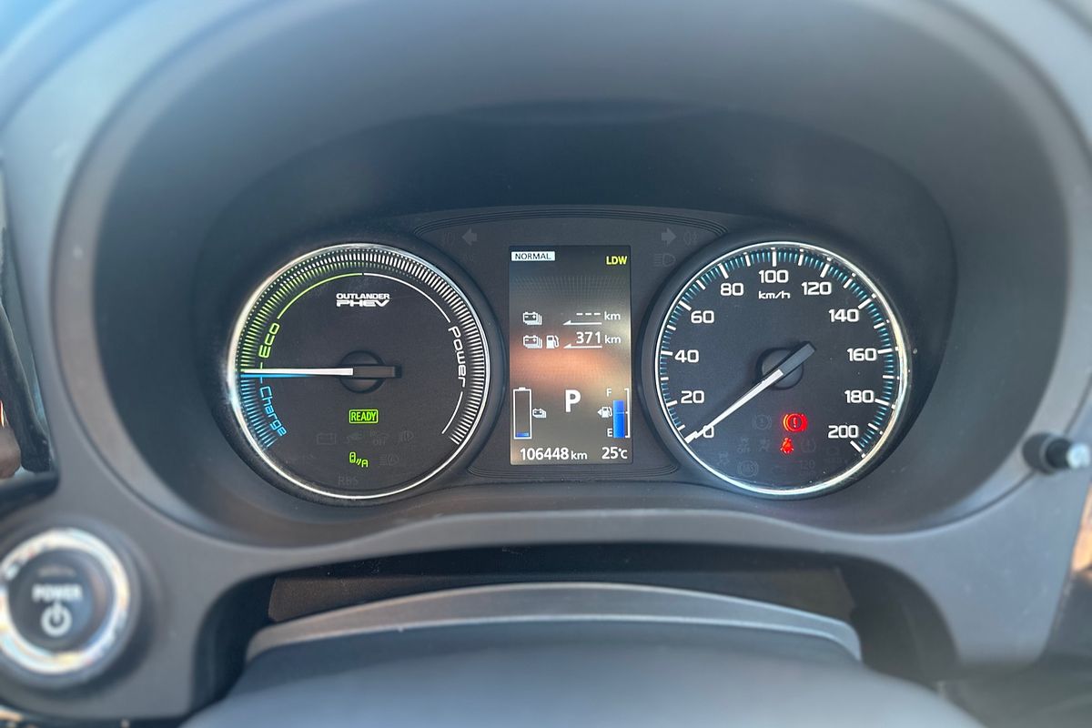 2018 Mitsubishi Outlander PHEV Exceed ZK