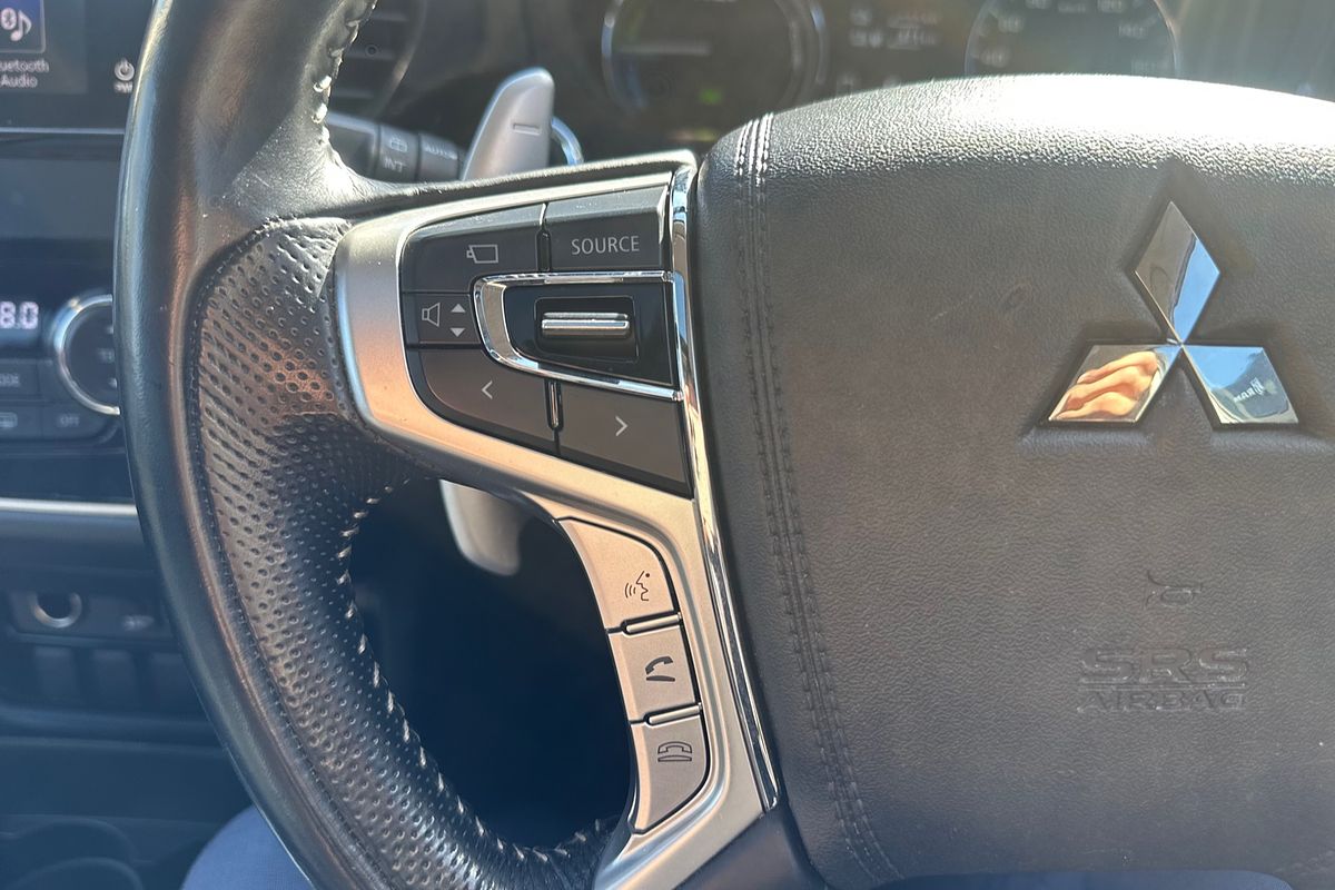 2018 Mitsubishi Outlander PHEV Exceed ZK