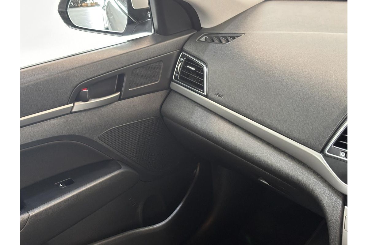 2019 Hyundai Elantra Active AD.2