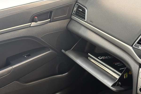 2019 Hyundai Elantra Active AD.2