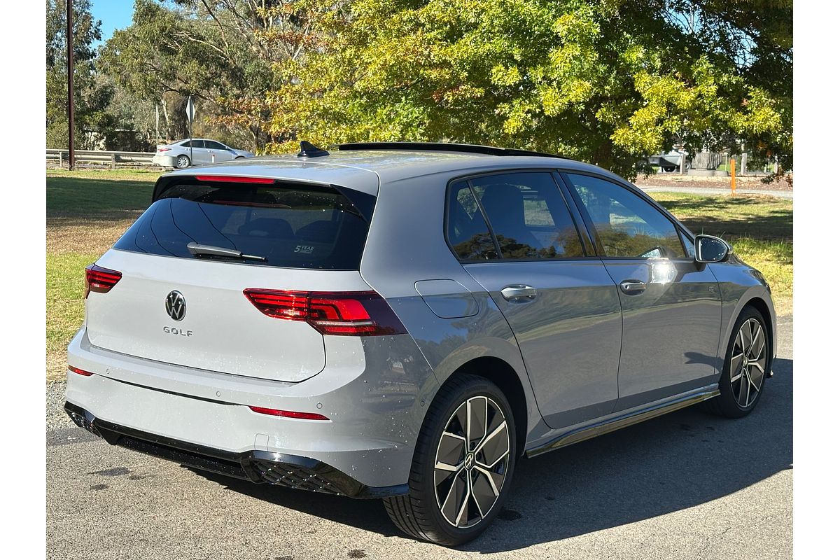 2025 Volkswagen Golf 110TSI R-Line 8.5