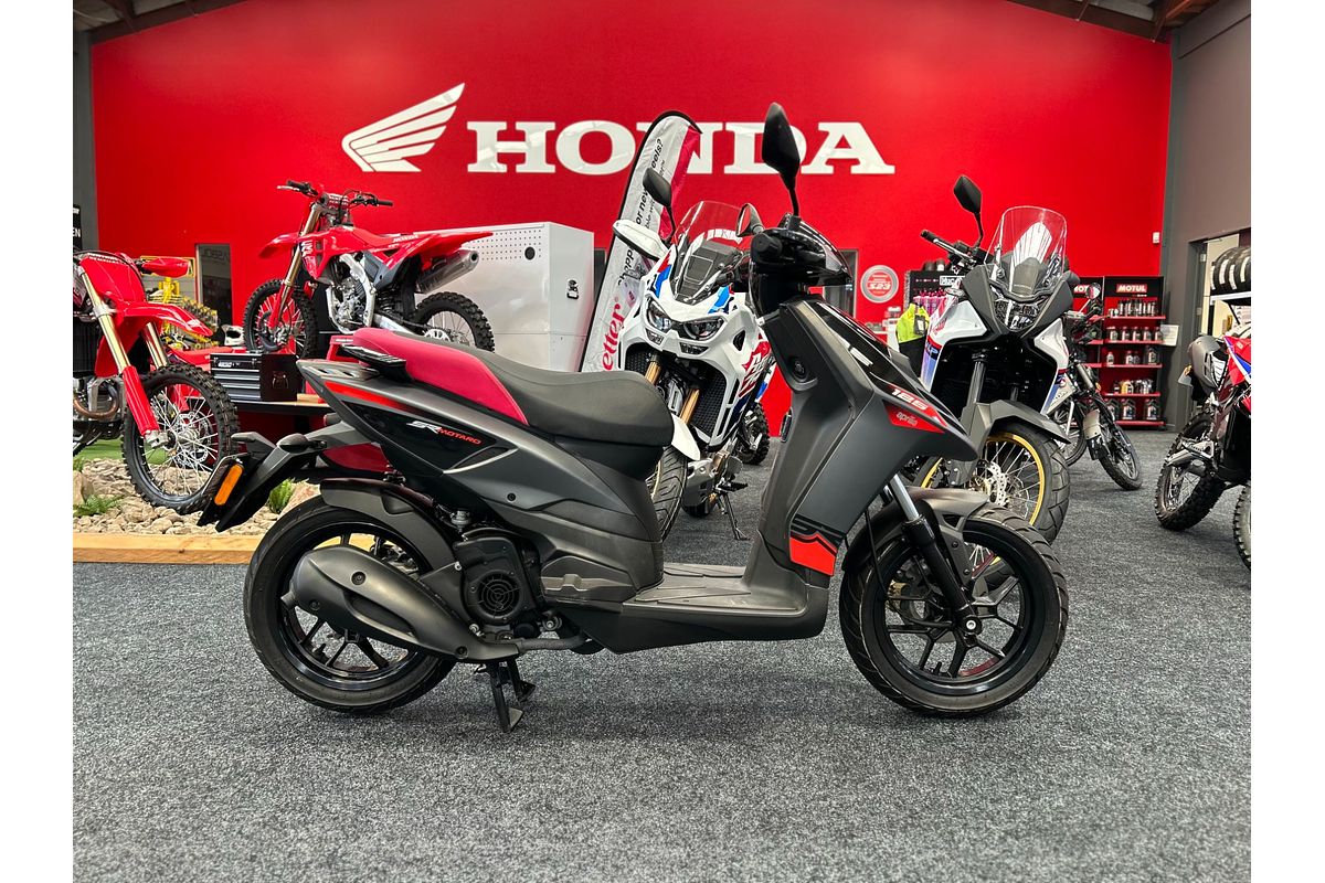 2019 Aprilia SR MOTARD 125