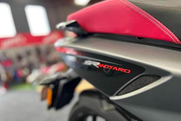 2019 Aprilia SR MOTARD 125