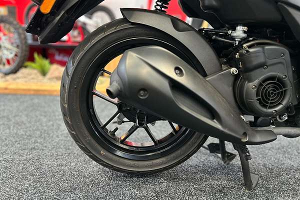 2019 Aprilia SR MOTARD 125