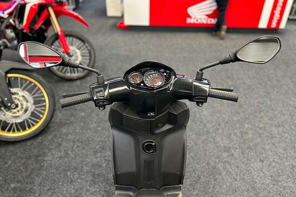2019 Aprilia SR MOTARD 125