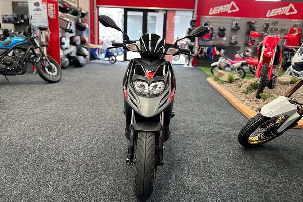 2019 Aprilia SR MOTARD 125