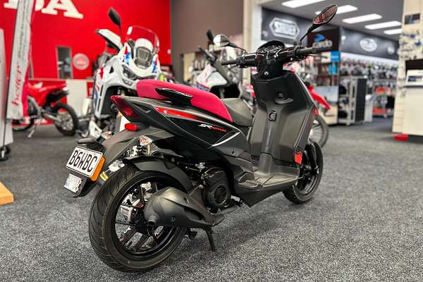 2019 Aprilia SR MOTARD 125