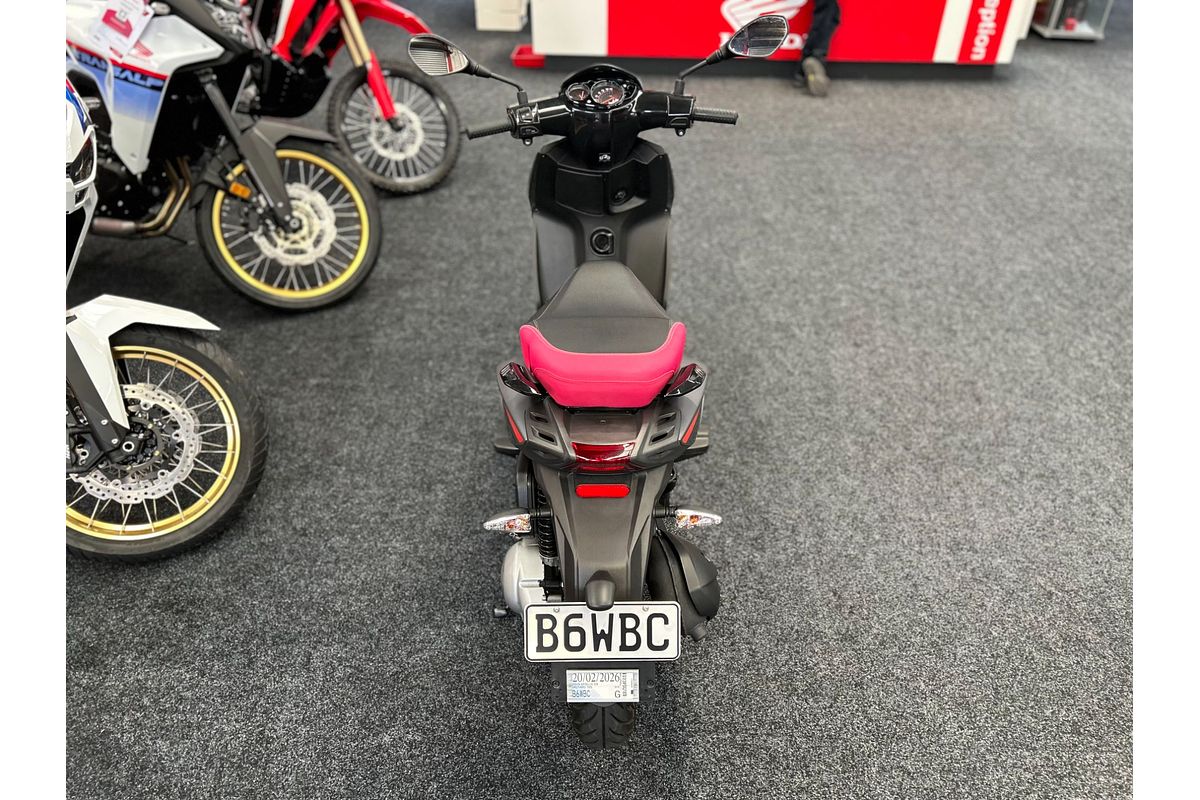 2019 Aprilia SR MOTARD 125