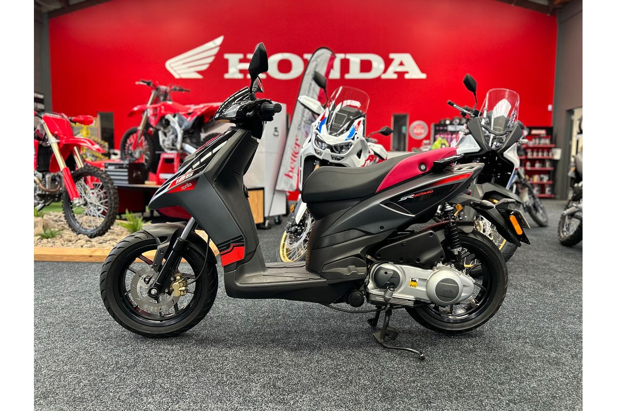 2019 Aprilia SR MOTARD 125