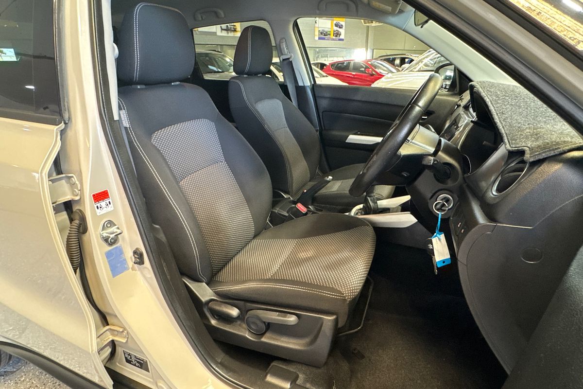 2016 Suzuki Vitara RT-S LY