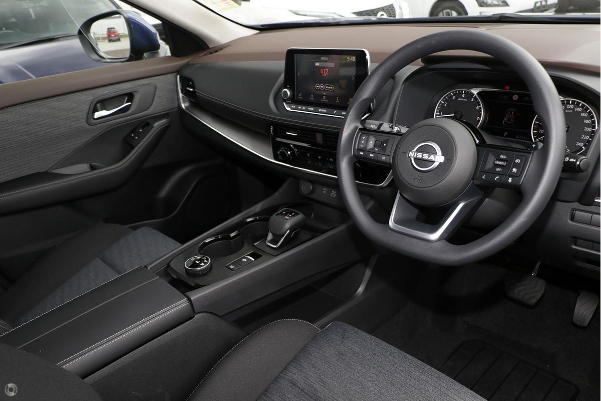 2025 Nissan X-TRAIL ST T33