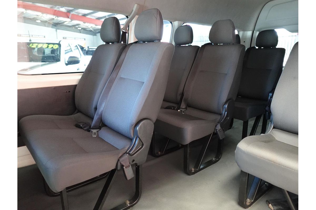 2017 Toyota Hiace Commuter KDH223R