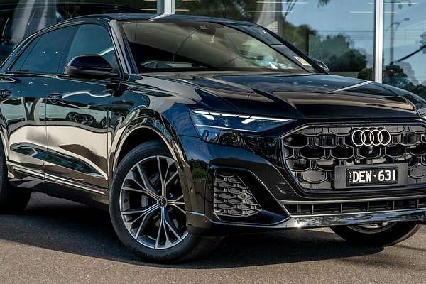 2024 Audi Q8 50 TDI S line F1