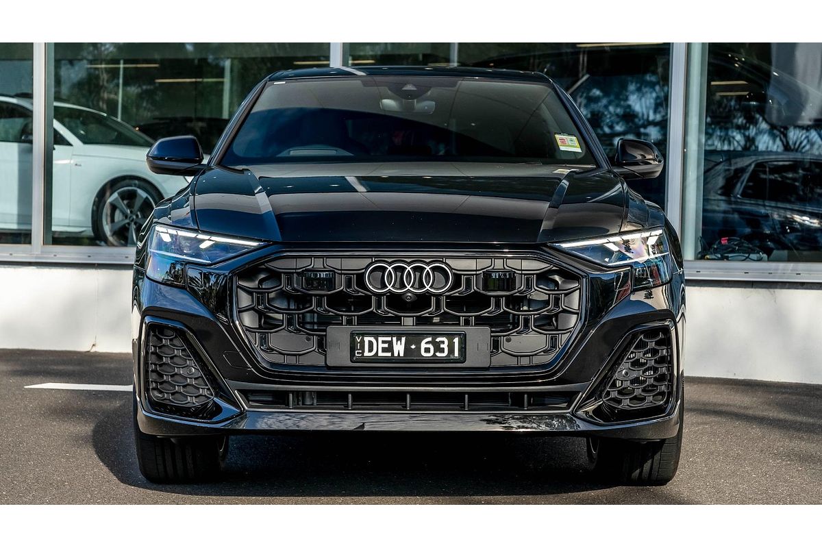 2024 Audi Q8 50 TDI S line F1