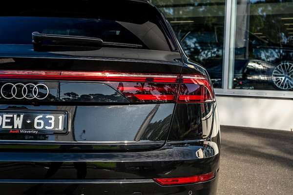 2024 Audi Q8 50 TDI S line F1